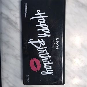 NYX Eye Shadow Palette